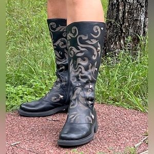 🖤 Versace Boots! Authentic Vintage Black Leather Medusa Studs! Sz 36 US 6